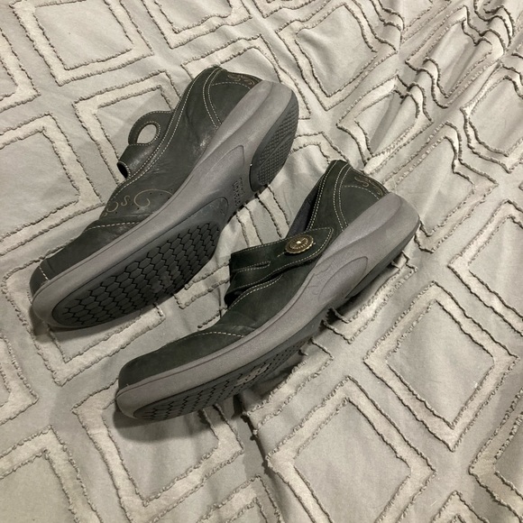 ARAVON (by new balance) Mary Jane shoes size 9 - Picture 3 of 7